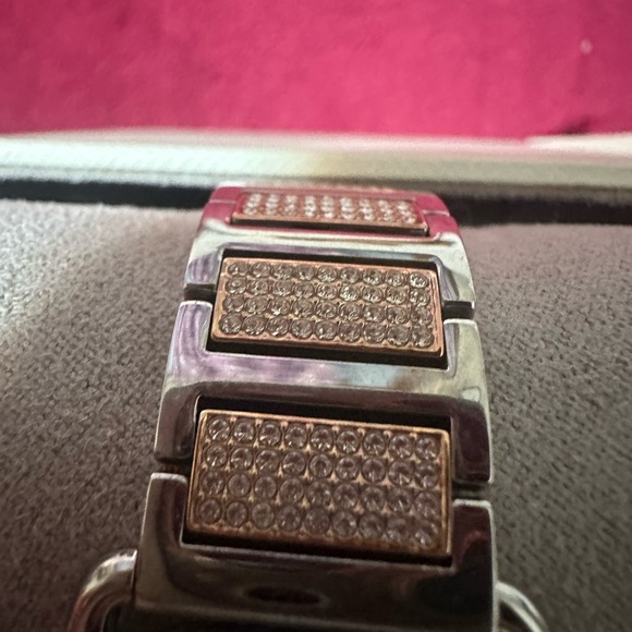 MICHAEL KORS PORTIA Brand New ROSE GOLD & SILVER STEEL PAVE WOMEN'S WATCH - Picture 7 of 10